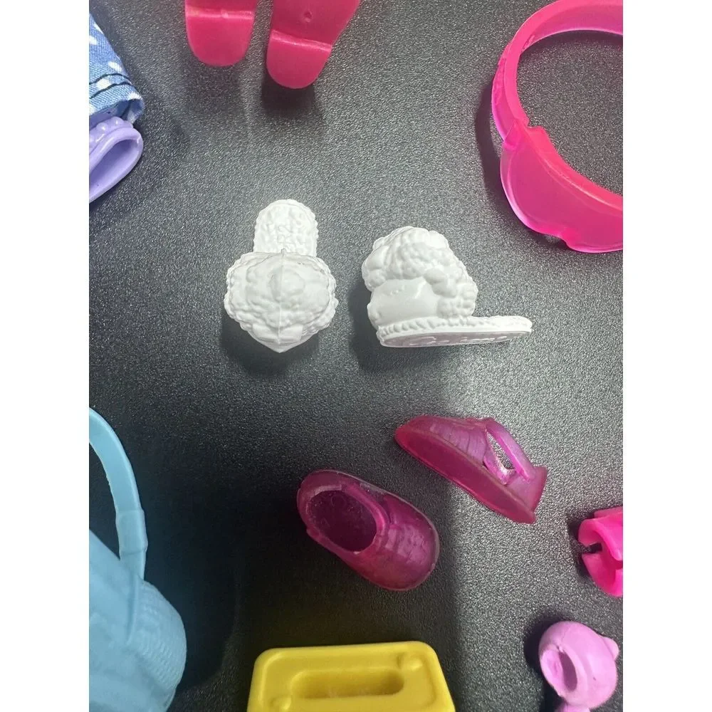 Chelsie Barbie Clothing and Accessories Lot